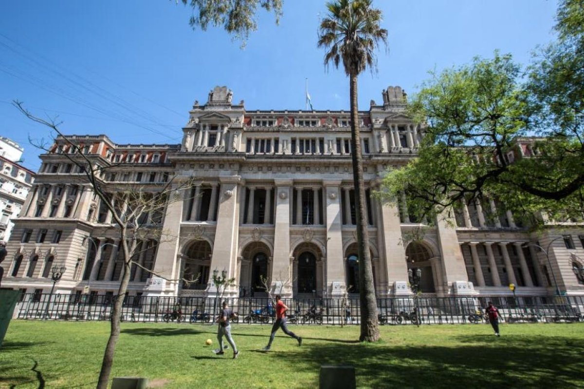 La Corte Suprema estableció que la feria judicial durará todo enero