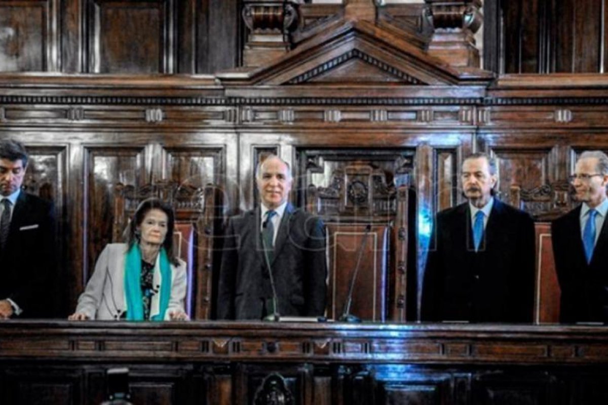 El juez Castelli criticó a la Corte por el fallo sobre los traslados y pidió "revisar caso por caso"