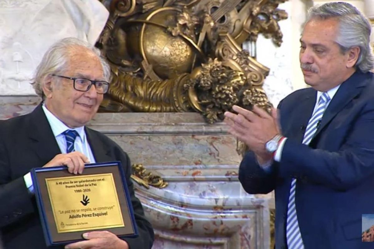 Adolfo Pérez Esquivel fue homenajeado en la Casa Rosada y se refirió a Venezuela y al "lawfare contra Cristina"