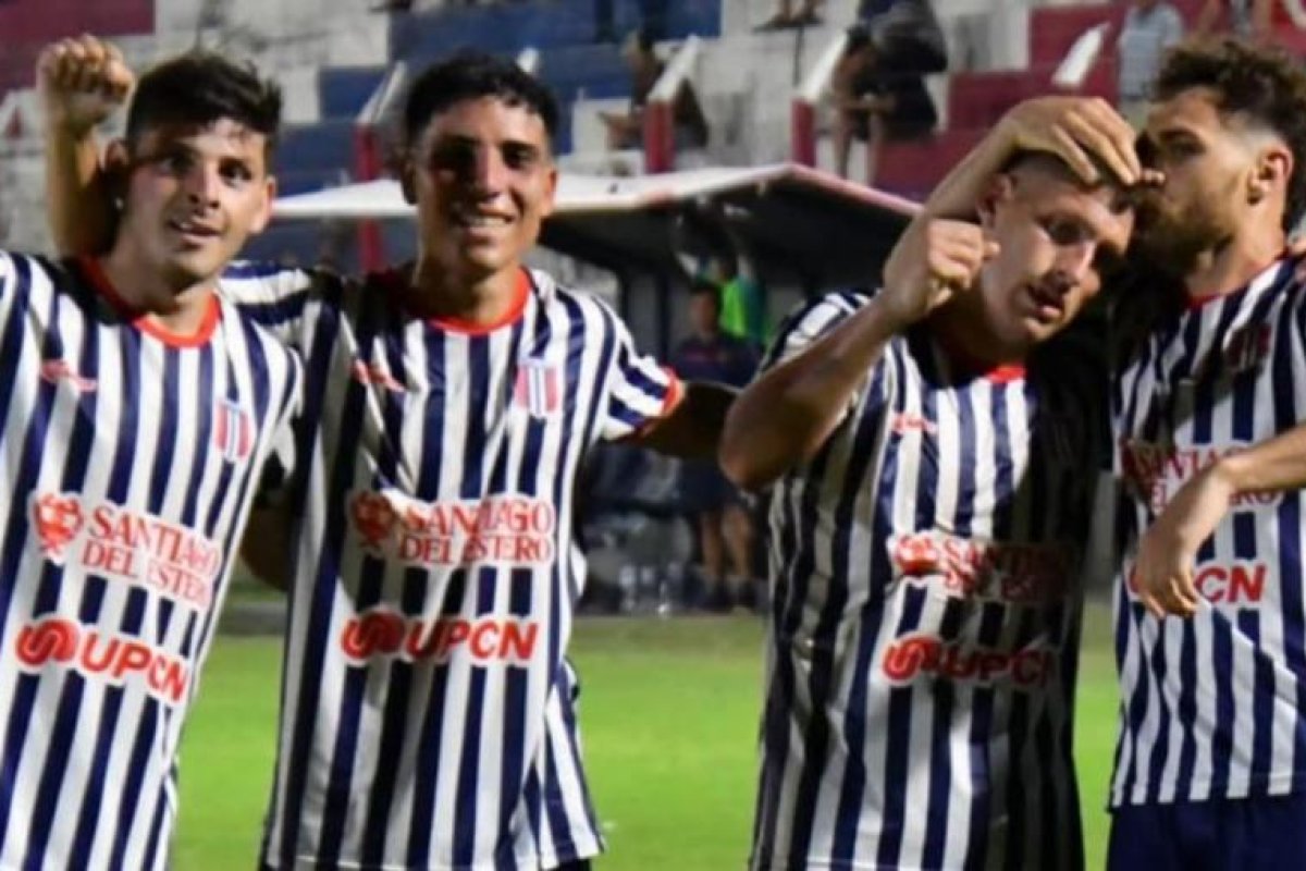 Unión Santiago se clasifica con contundente victoria en la Región Centro