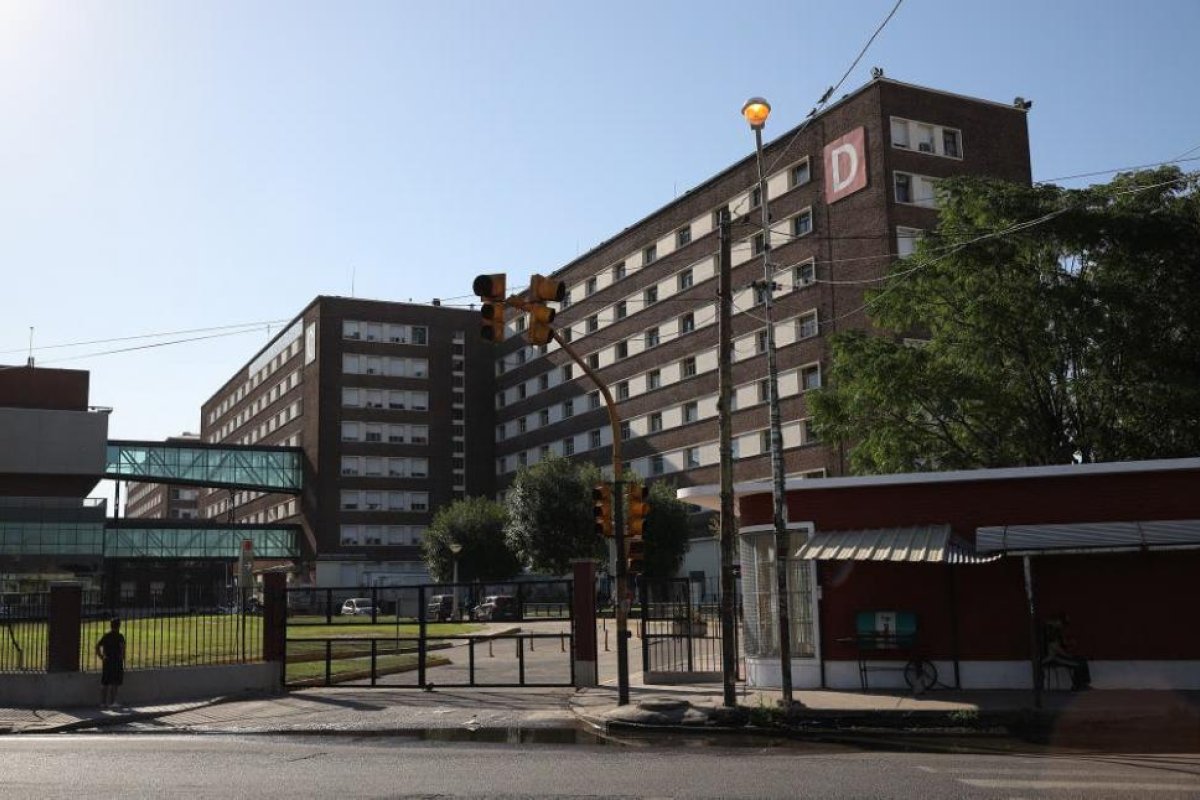 Clima tenso e internas gremiales en el hospital Posadas