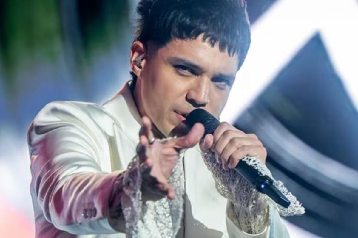 Alan Lez firma contrato con Universal Music tras su paso por La Voz Argentina