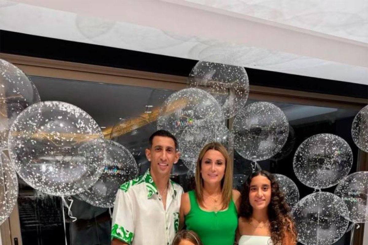 Celebraciones Navideñas de los Campeones del Mundo: Imágenes Exclusivas