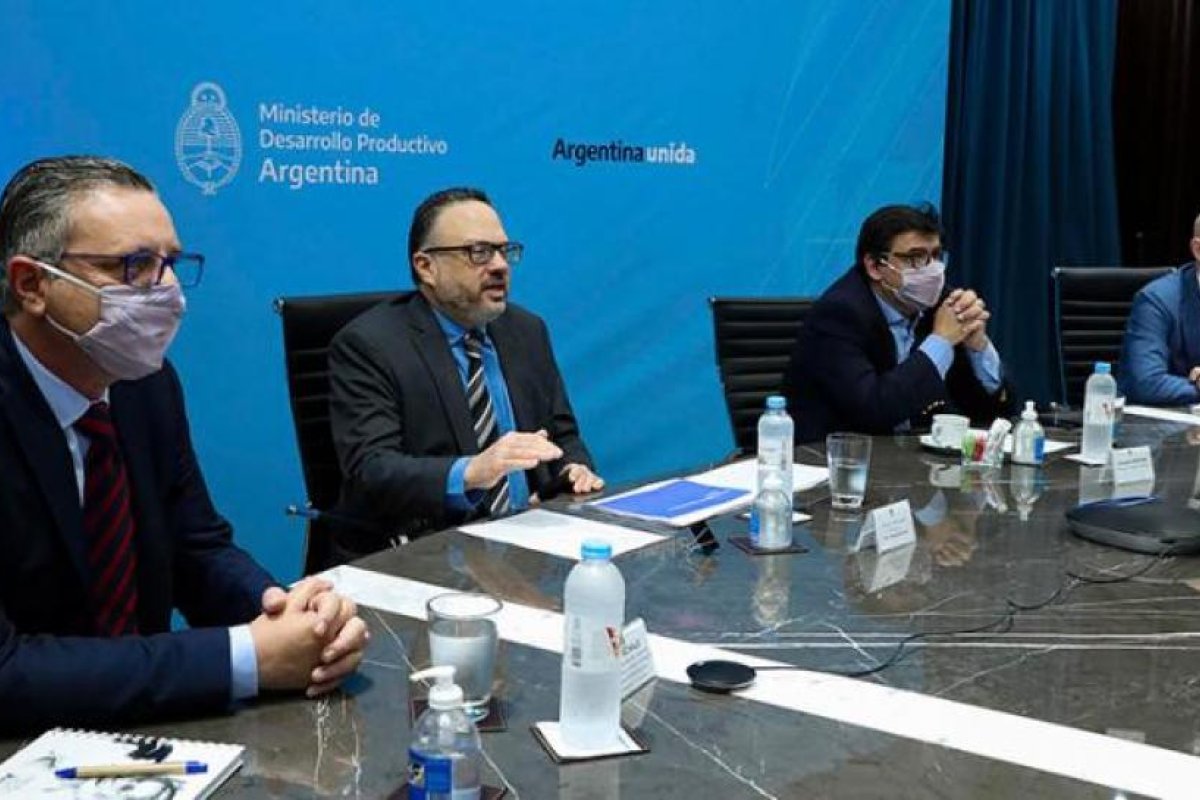 El Acuerdo Económico y Social se inició con 10 puntos de consenso entre empresarios y sindicalistas