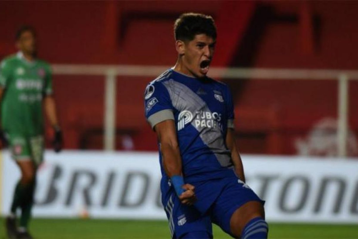 Unión cayó ante Emelec en Santa Fe y quedó complicado