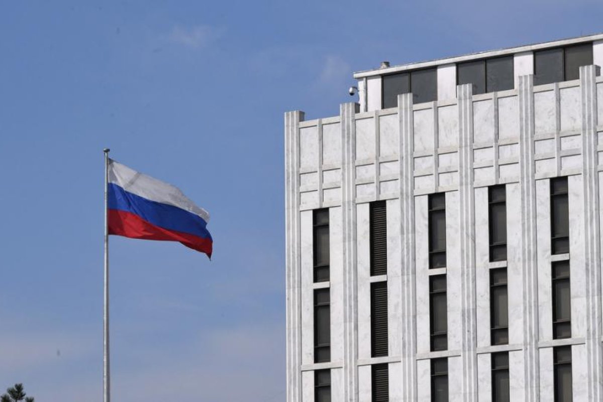 La Embajada de Rusia en EE.UU. rechaza "tajantemente" las acusaciones de Washington sobre la implicación rusa en los ciberataques contra Ucrania