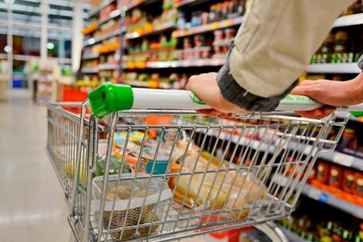Los supermercados deben señalizar los productos más baratos para cada categoría