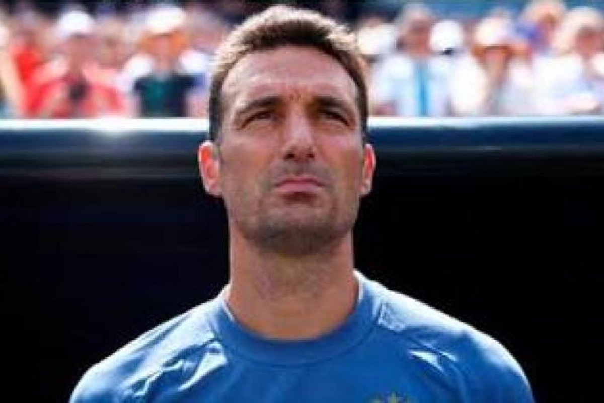 Lionel Scaloni se dirige a los hinchas antes de la final del Mundial 2022