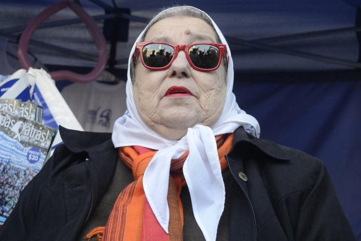 La muerte de Diego Maradona. Hebe de Bonafini: "Tuvo todo y nunca se la creyó"