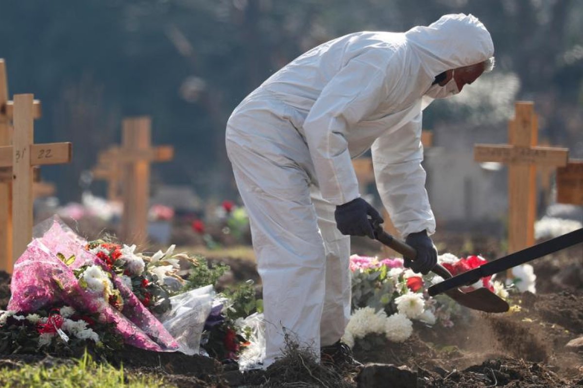 OMS: "La cifra de dos millones de muertes por covid-19 no solo es imaginable, sino que es muy probable"