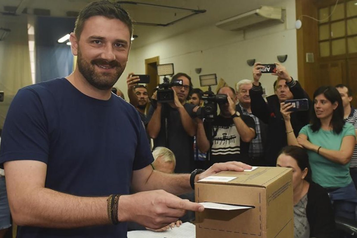 El diputado Enrique Estévez del interbloque Federal pidió "romper con la lógica de la grieta"
