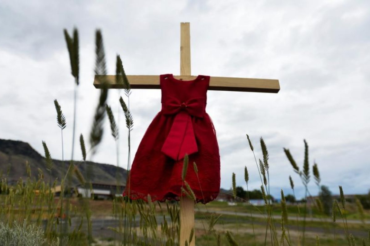 El papa Francisco expresa su "dolor" por los niños indígenas muertos en un antiguo internado en Canadá, pero no ofrece disculpas