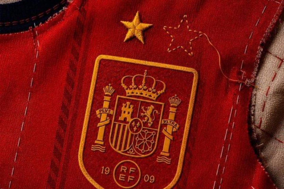 Controversia en España por la imagen de la segunda estrella tras vencer a Portugal
