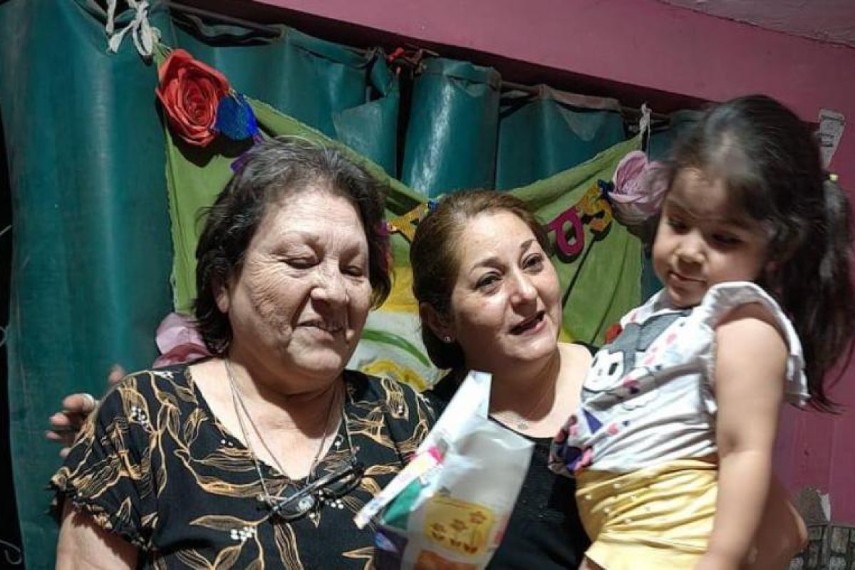 Campaña "Abrigando la Navidad" para la Solidaridad Comunitaria