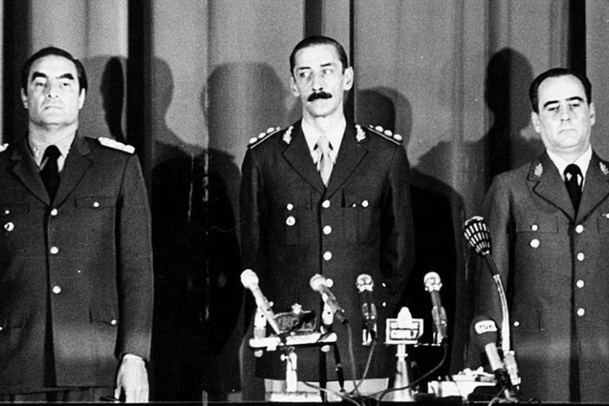 Podemos pide que el Gobierno le quite las condecoraciones a Videla y a otros dictadores
