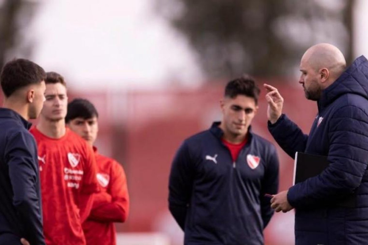 Independiente enfrenta a Unión de Santa Fe en crucial duelo por playoffs