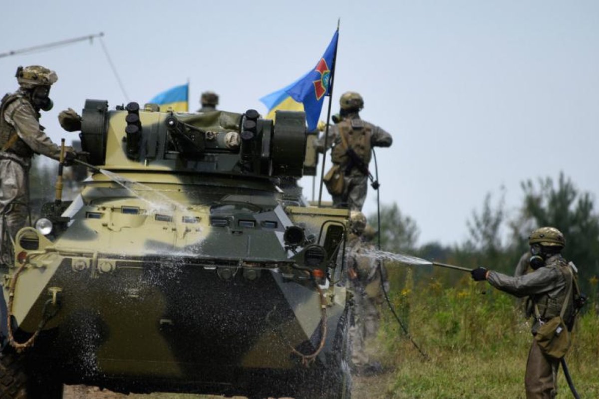 Zelenski dice que "se enfrió" respecto a los planes de Ucrania de adherirse a la OTAN y está listo para dialogar con Rusia sobre Donbass y Crimea