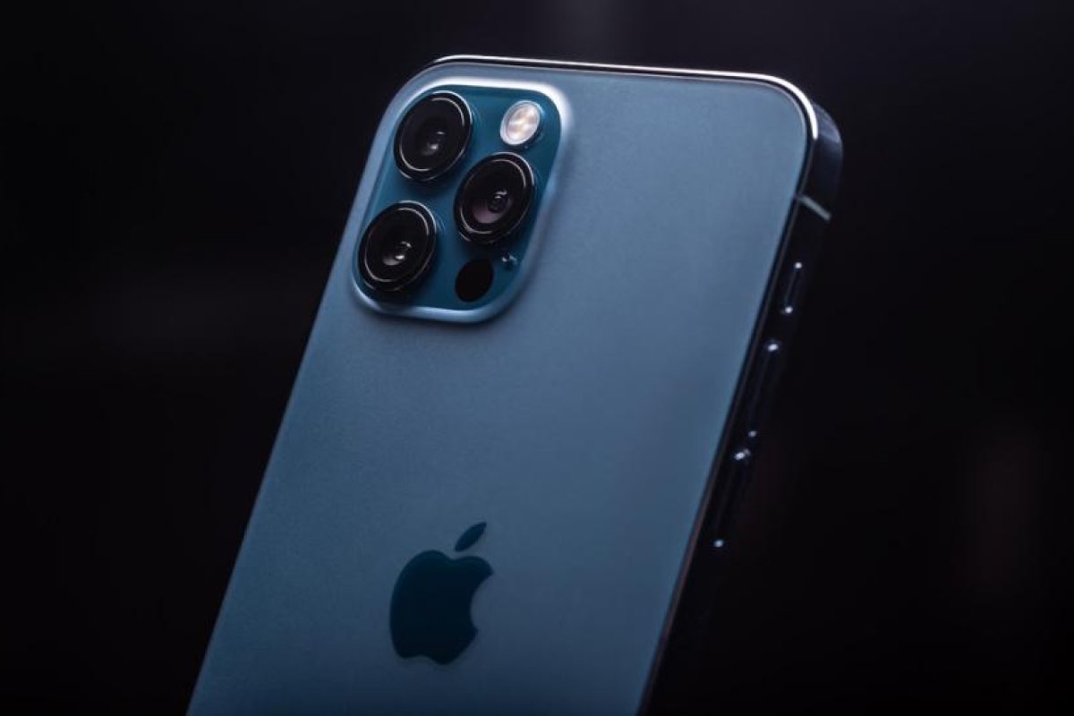 Una 'tiktoker' da a conocer las funciones de un "'botón' secreto" que pocos usuarios de iPhone conocían