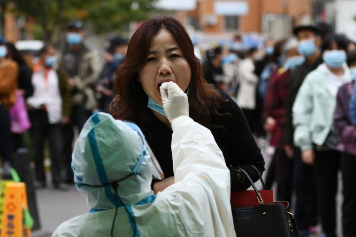 La ciudad china de Qingdao despide a dos altos cargos de salud por un nuevo rebrote de covid-19