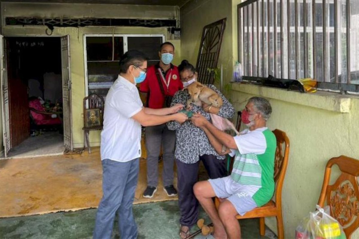 Un perrita salva a una familia de cinco miembros al despertar a su dueña en medio de la noche