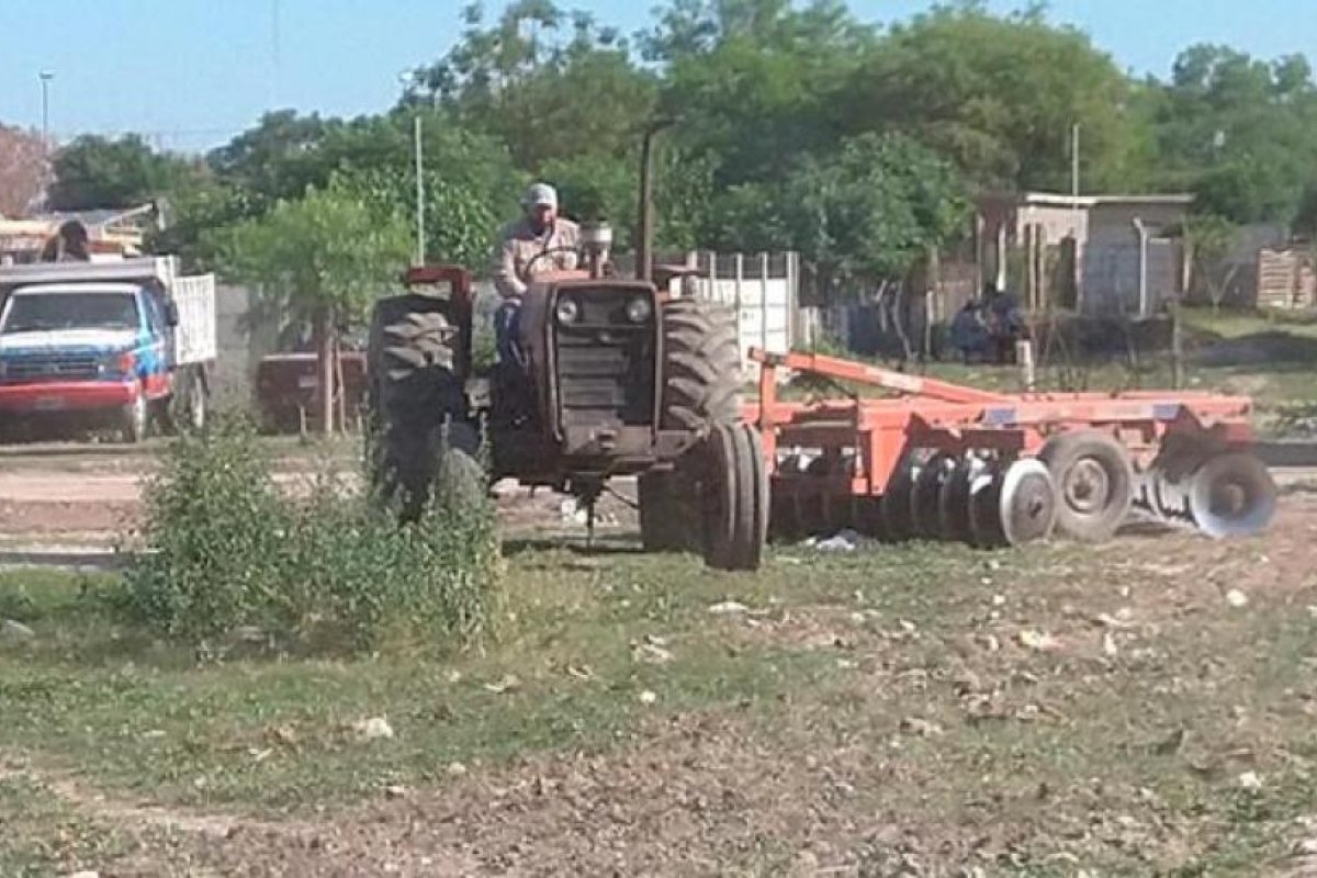 Se concretaron trabajos de desmalezamiento y rastrado