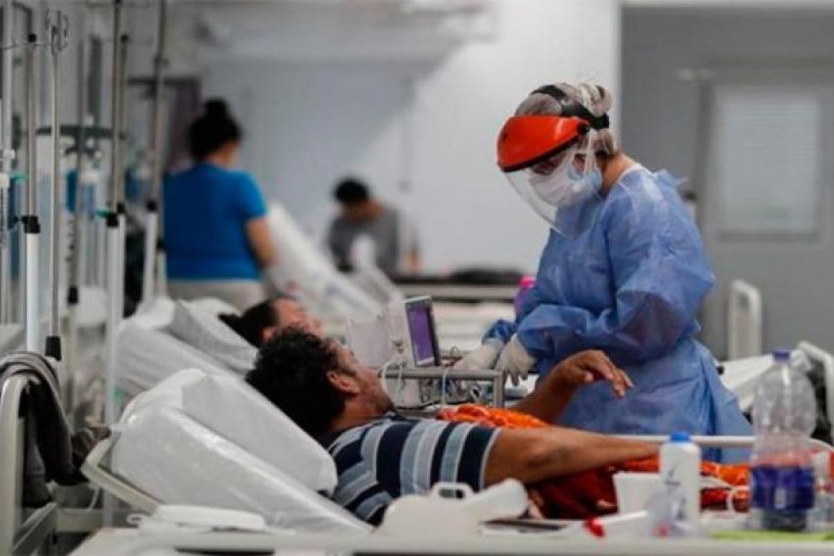 En las últimas 24 horas murieron cien personas y 4.184 fueron diagnosticadas con coronavirus