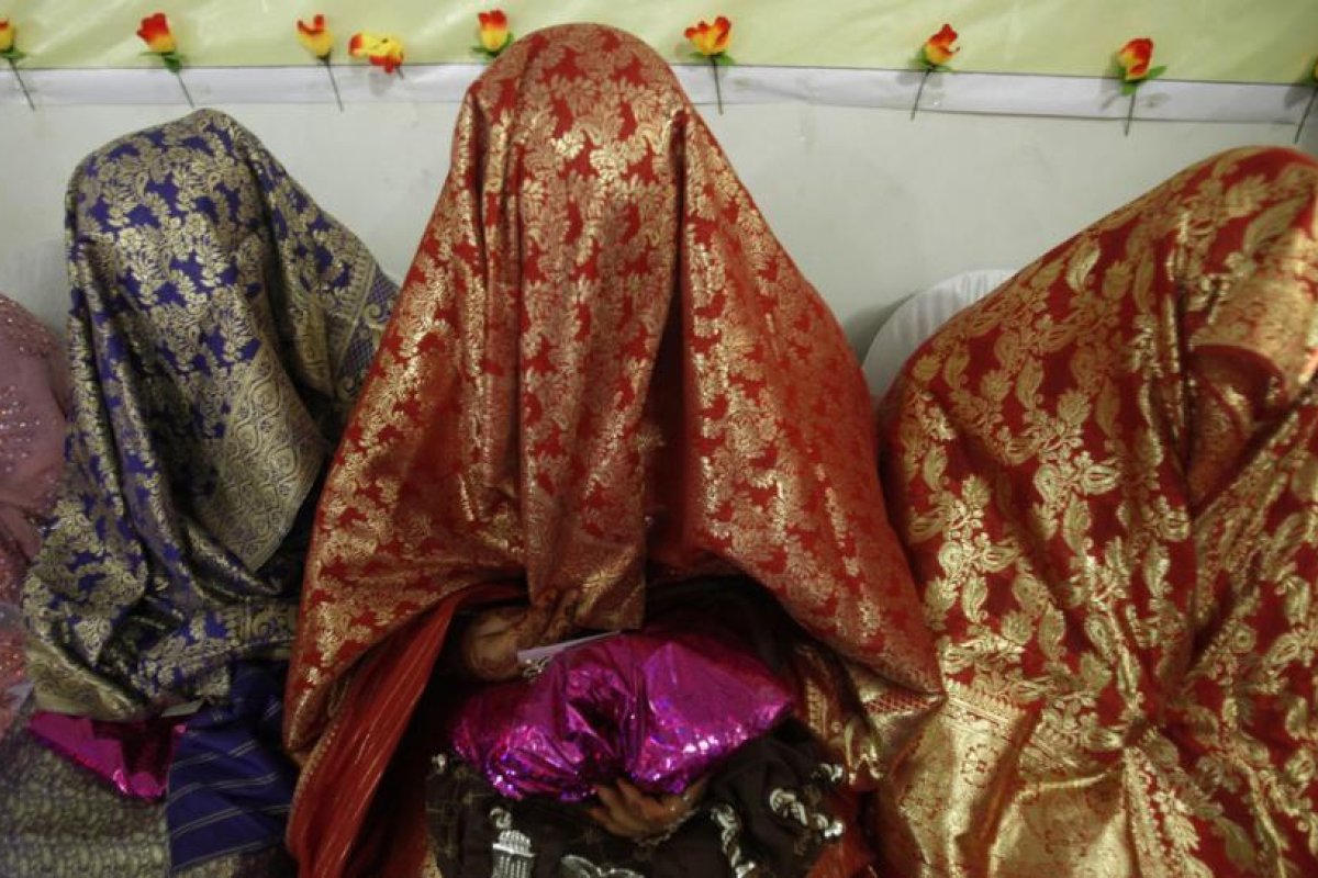 Una niña cristiana de 14 años de Pakistán que huyó de su matrimonio forzado con un musulmán 30 años mayor pide asilo en el Reino Unido