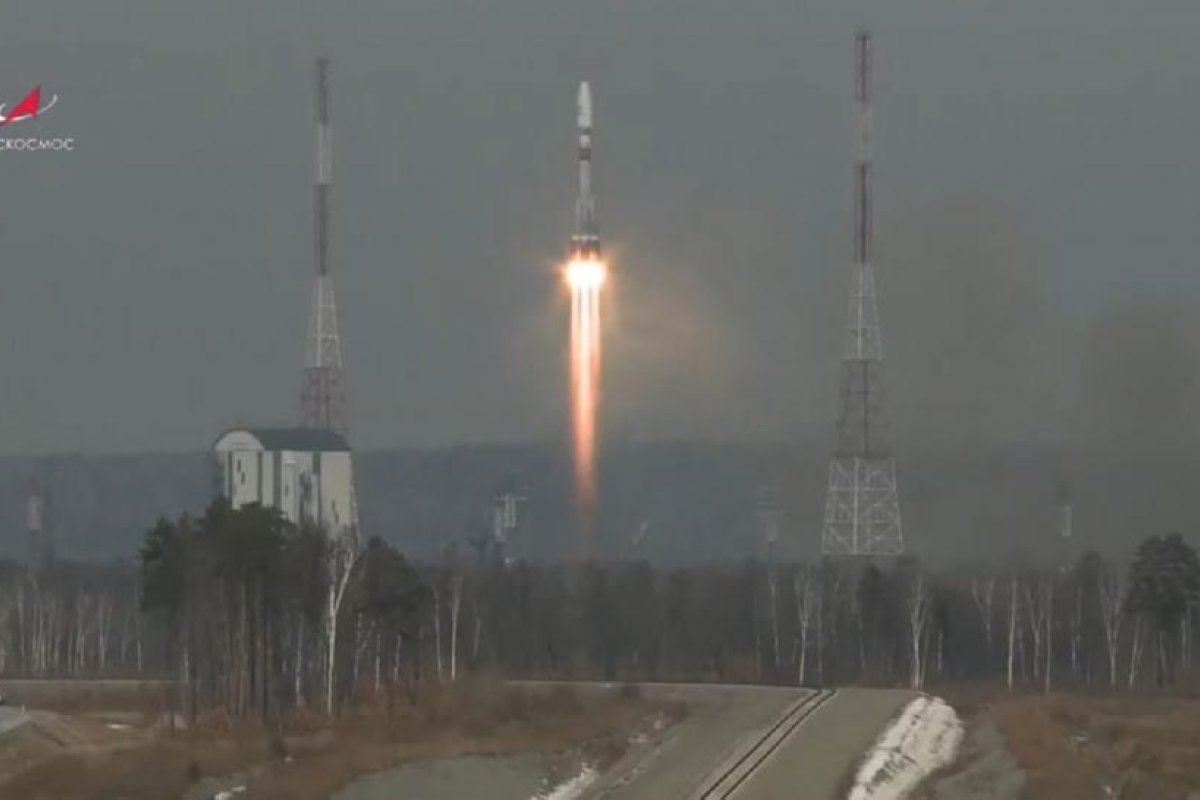 Un Soyuz-2.1b con satélites de comunicación OneWeb a bordo despega del cosmódromo Vostochny