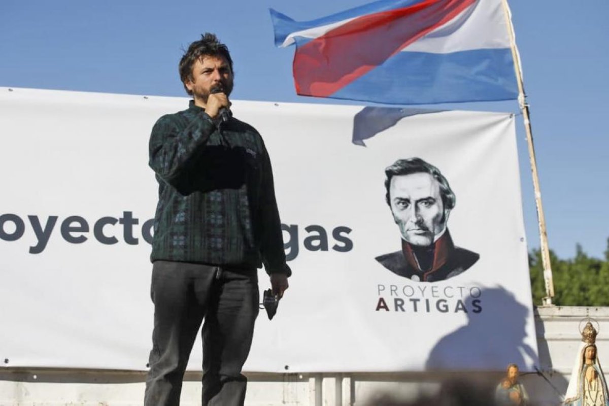 Luis Etchevehere cruzó a Juan Grabois por Twitter y él lo desafió: "Si sos tan macho alfa, te espero el lunes a las 11.30"