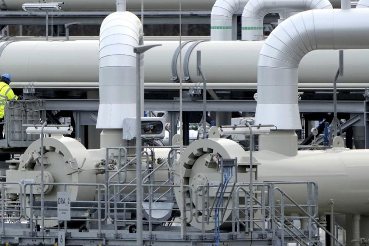 El canciller alemán ordena detener la certificación del gasoducto Nord Stream 2