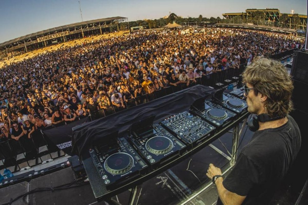 Hernán Cattáneo musicaliza el eclipse desde Bariloche