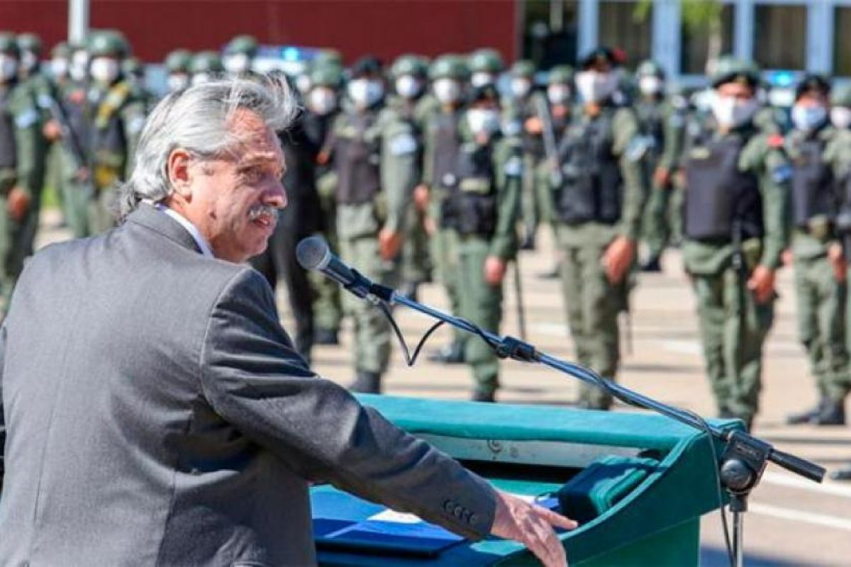 Oficializaron mejoras salariales para las Fuerzas Armadas y de Seguridad