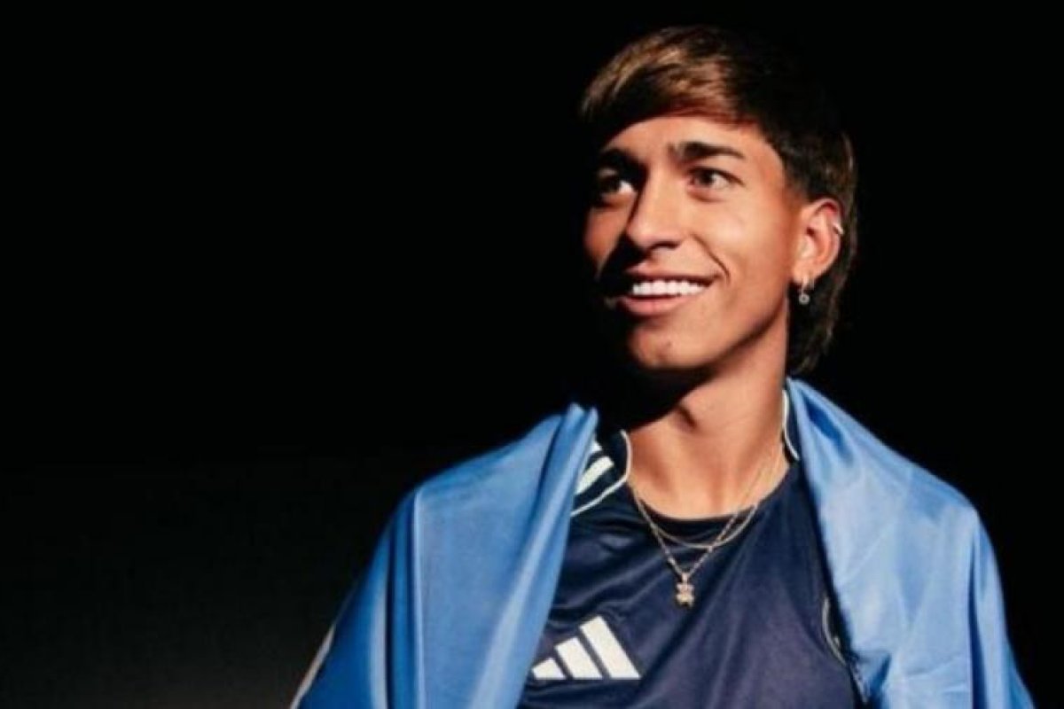 Maher Carrizo se une al Ajax: una nueva promesa del fútbol internacional