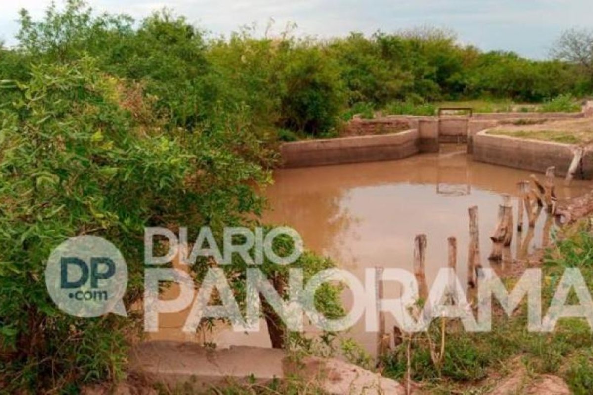 Hallaron restos óseos en canal de riego cercano a Añatuya