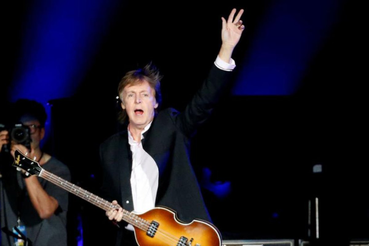 Una joven descubre una 'fotobomba' de Paul McCartney tras fotografiarse en una calle de Nueva York