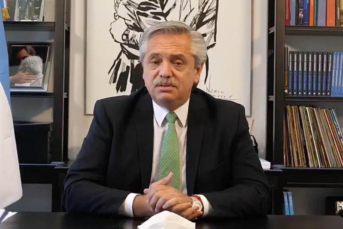 Aborto legal. El detalle de la corbata de Alberto Fernández al anunciar que enviará el proyecto al Congreso
