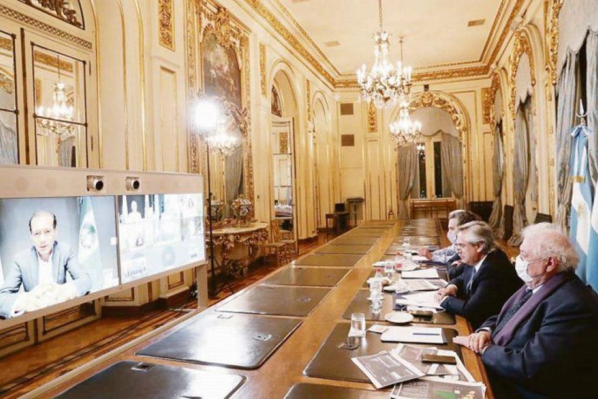 Covid-19: récord de casos impacta a gobernadores y complica más economía