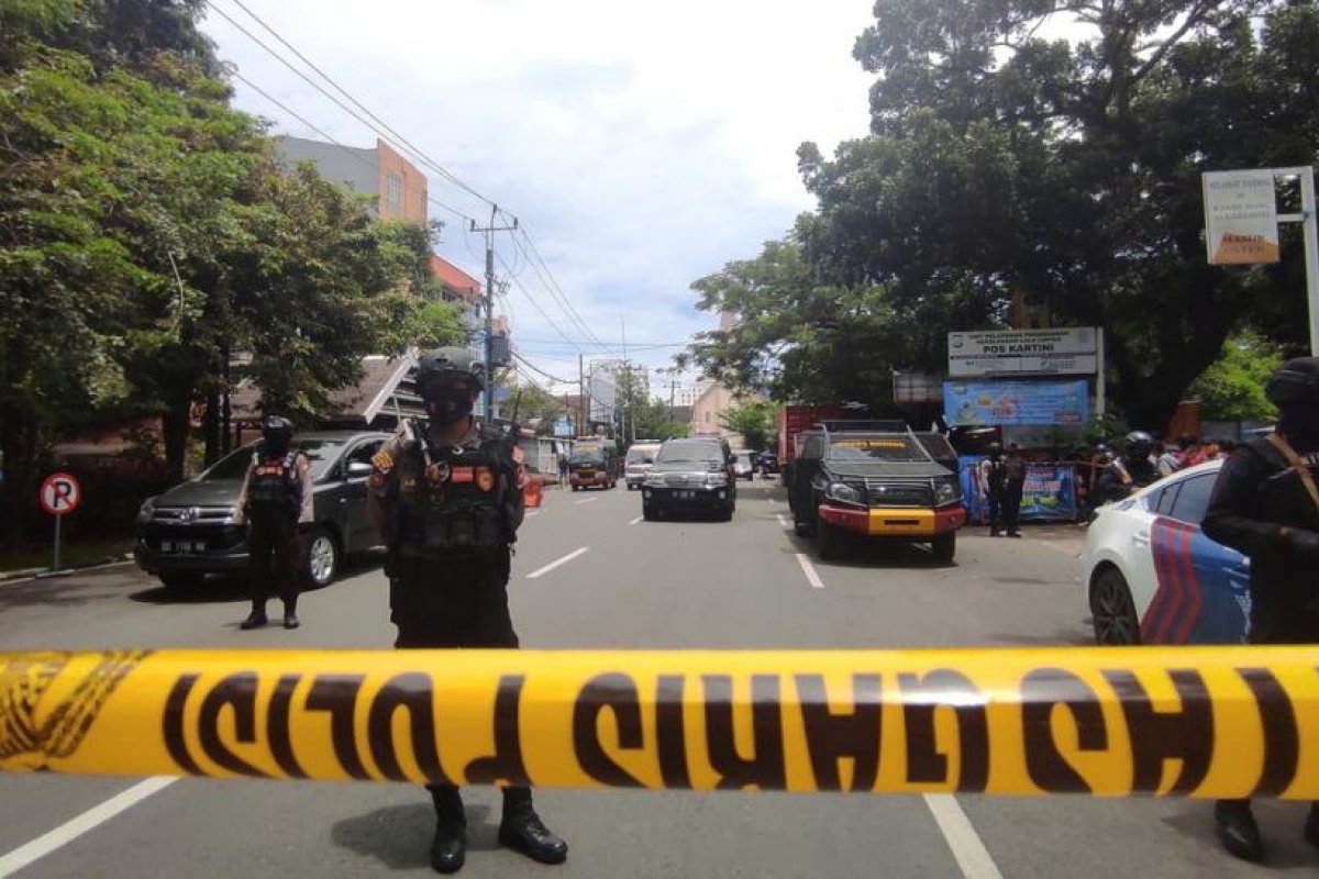 Un presunto ataque suicida frente a una iglesia católica deja varios heridos en Indonesia