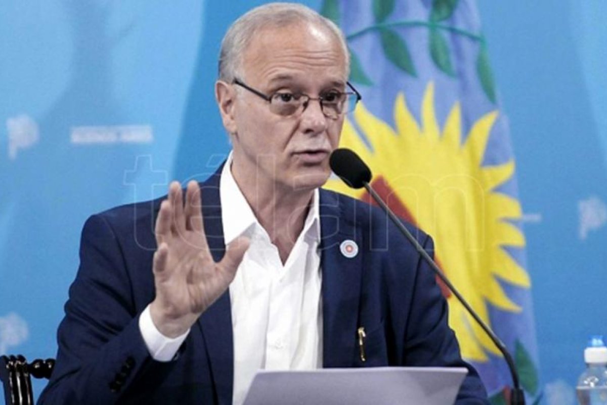 Gollan: "No existe un solo vacunatorio VIP en la provincia de Buenos Aires"