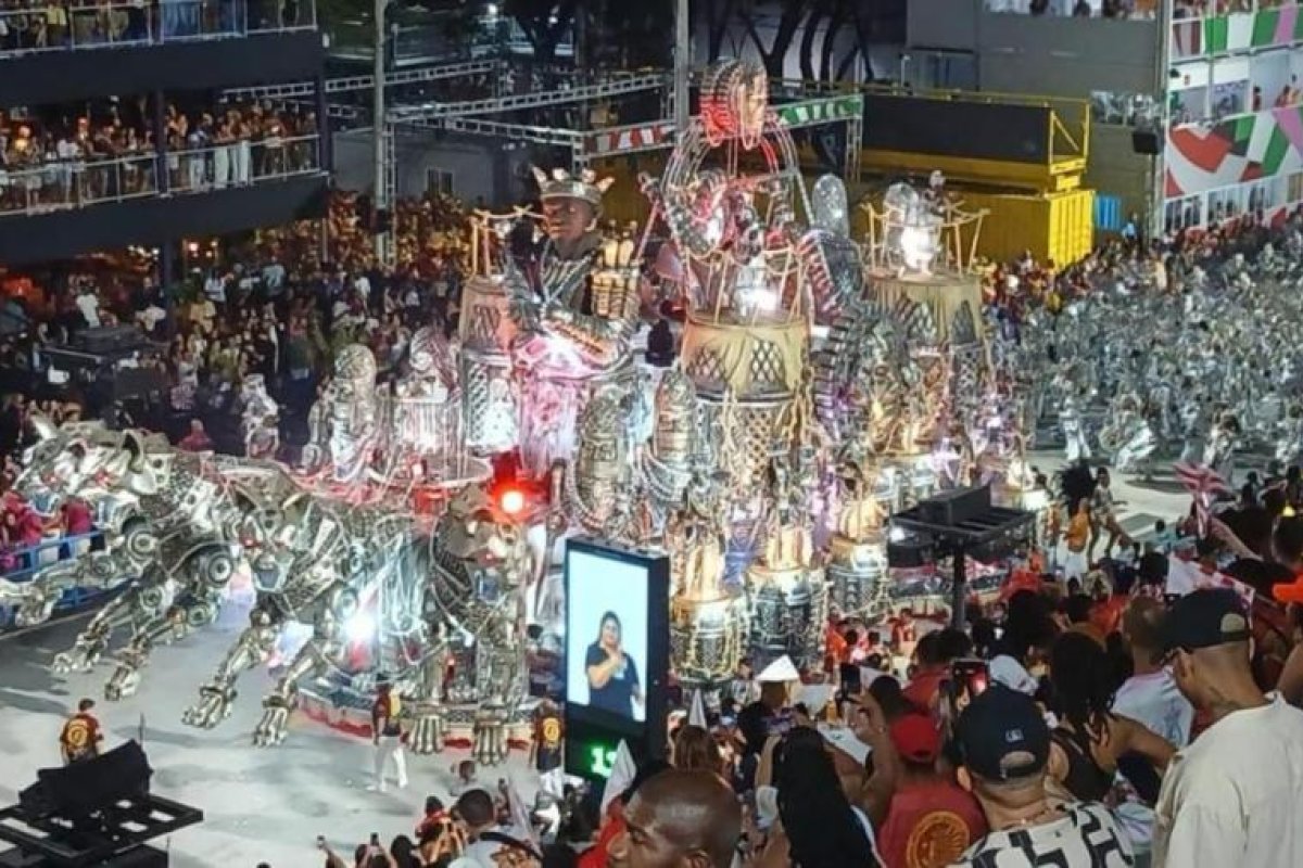 Accidente en Carnaval de Río de Janeiro provoca lesiones a tres personas