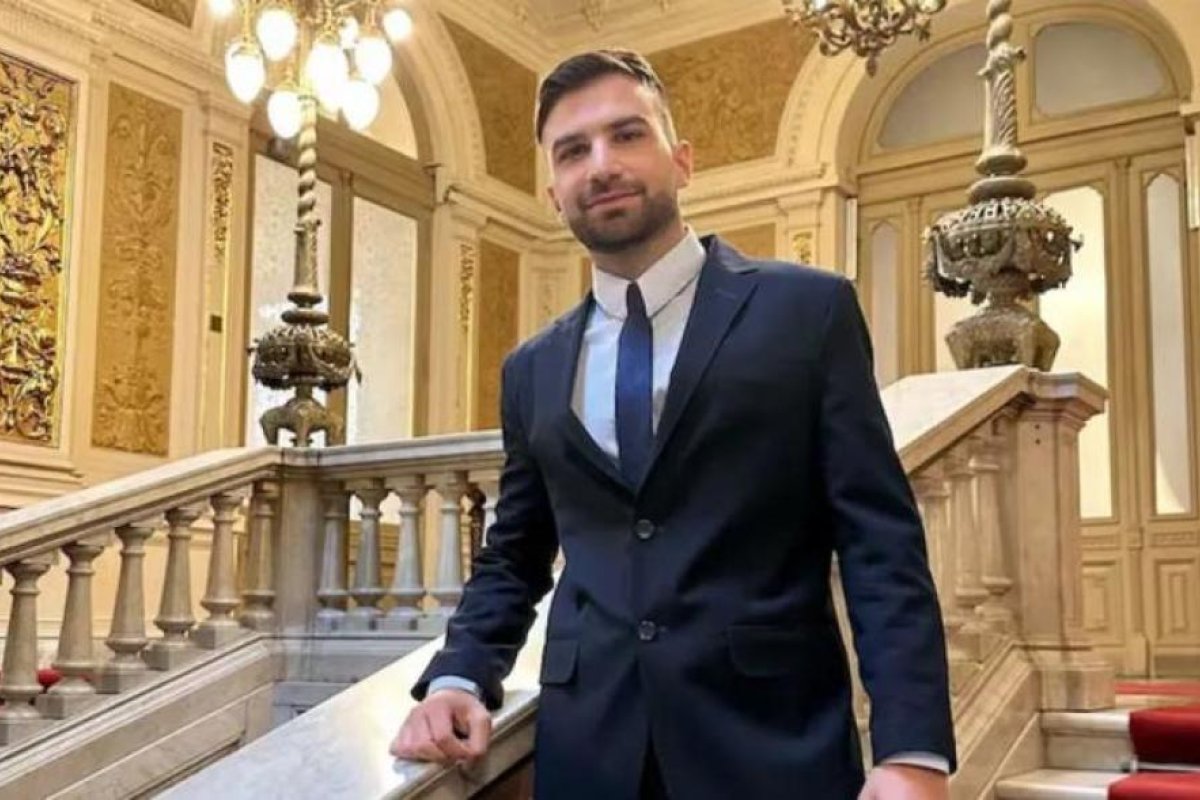 Rechazo a la Propuesta de Novelli como Acusador en la Causa de su Celular