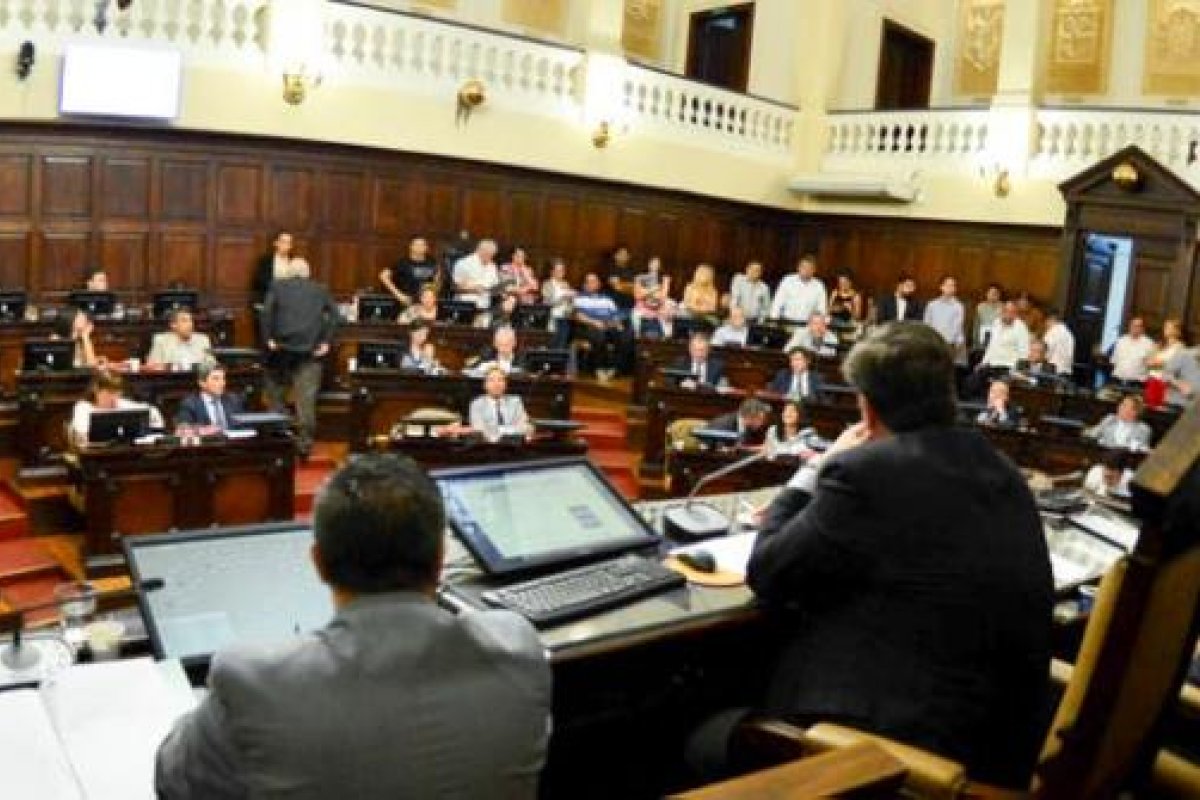 Contra la corrupción. Ya está vigente en Mendoza la "ficha limpia"