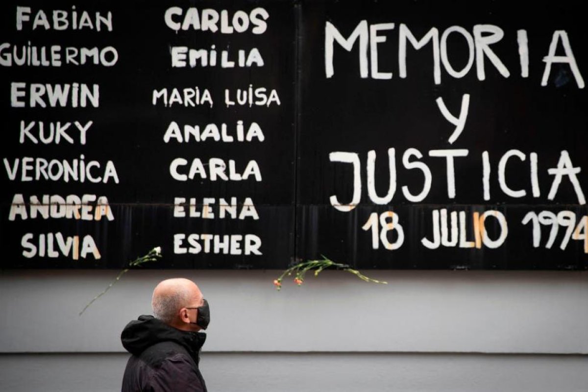 AMIA: los familiares piden prisión perpetua para Carlos Telledín por el atentado