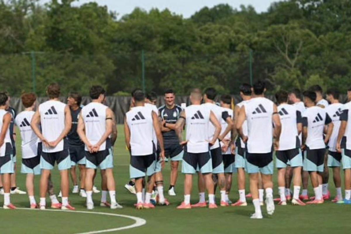 Scaloni Define Estrategia con Dudas Clave para el Encuentro del Viernes