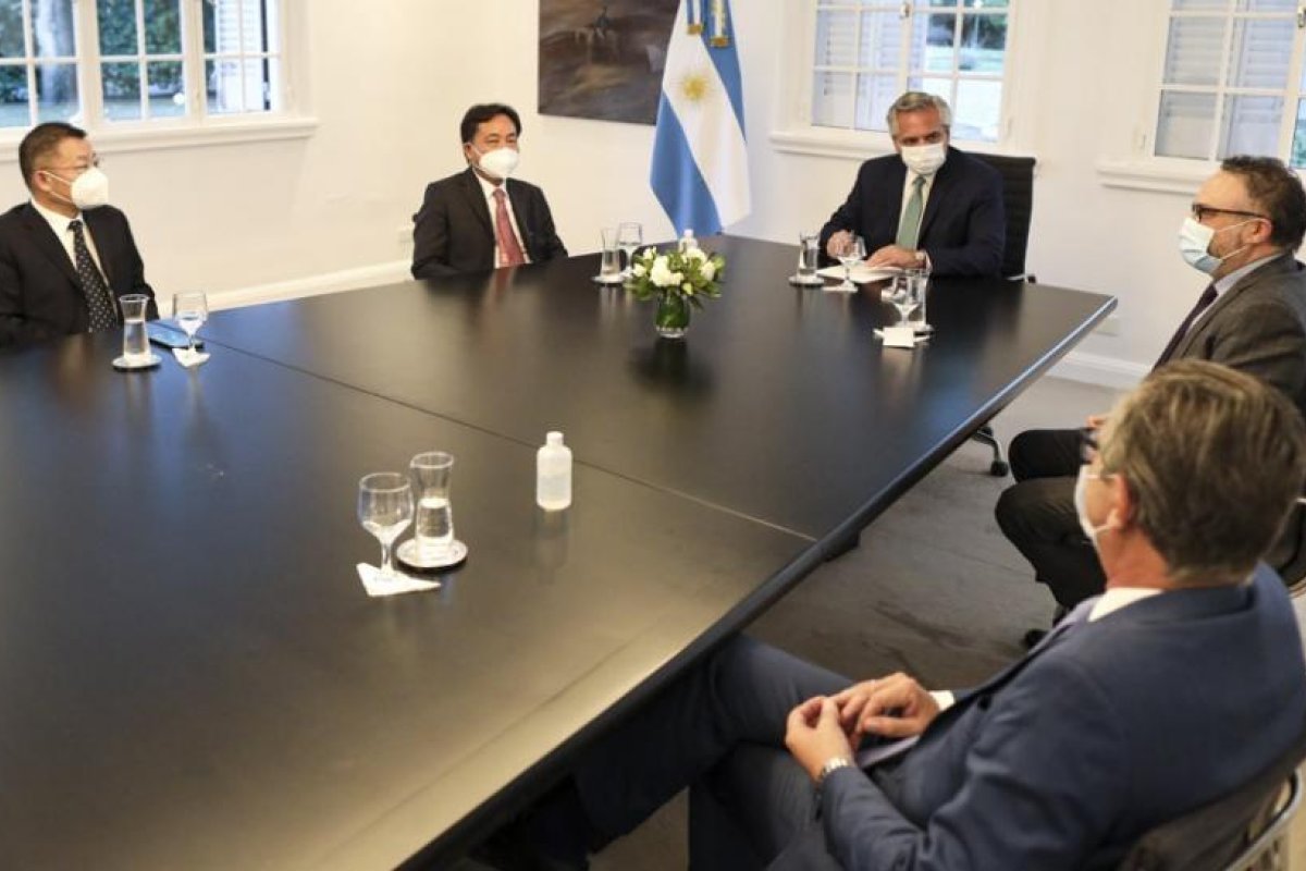El Presidente recibió a empresarios chinos para acordar nuevas inversiones