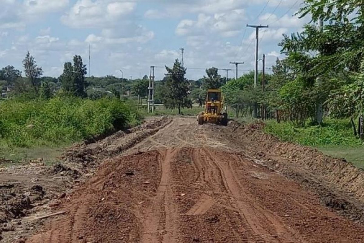 Barrio Usina: Se realizó el nivelado y perfilado de la calle Martín Miguel de Guemes