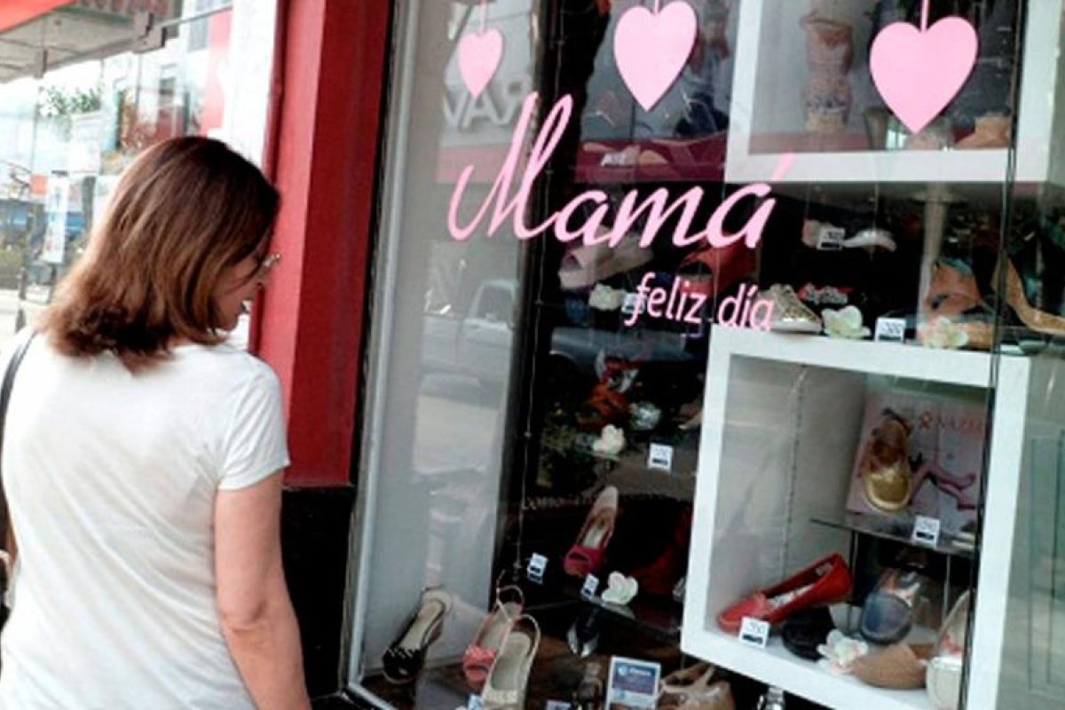 Las ventas por el Día de la Madre cayeron 25,1% en relación a 2019, según la CAME