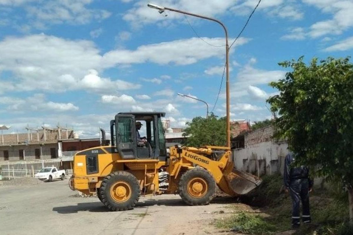 Servicios Públicos realizó limpieza en barrio Herrera el Alto