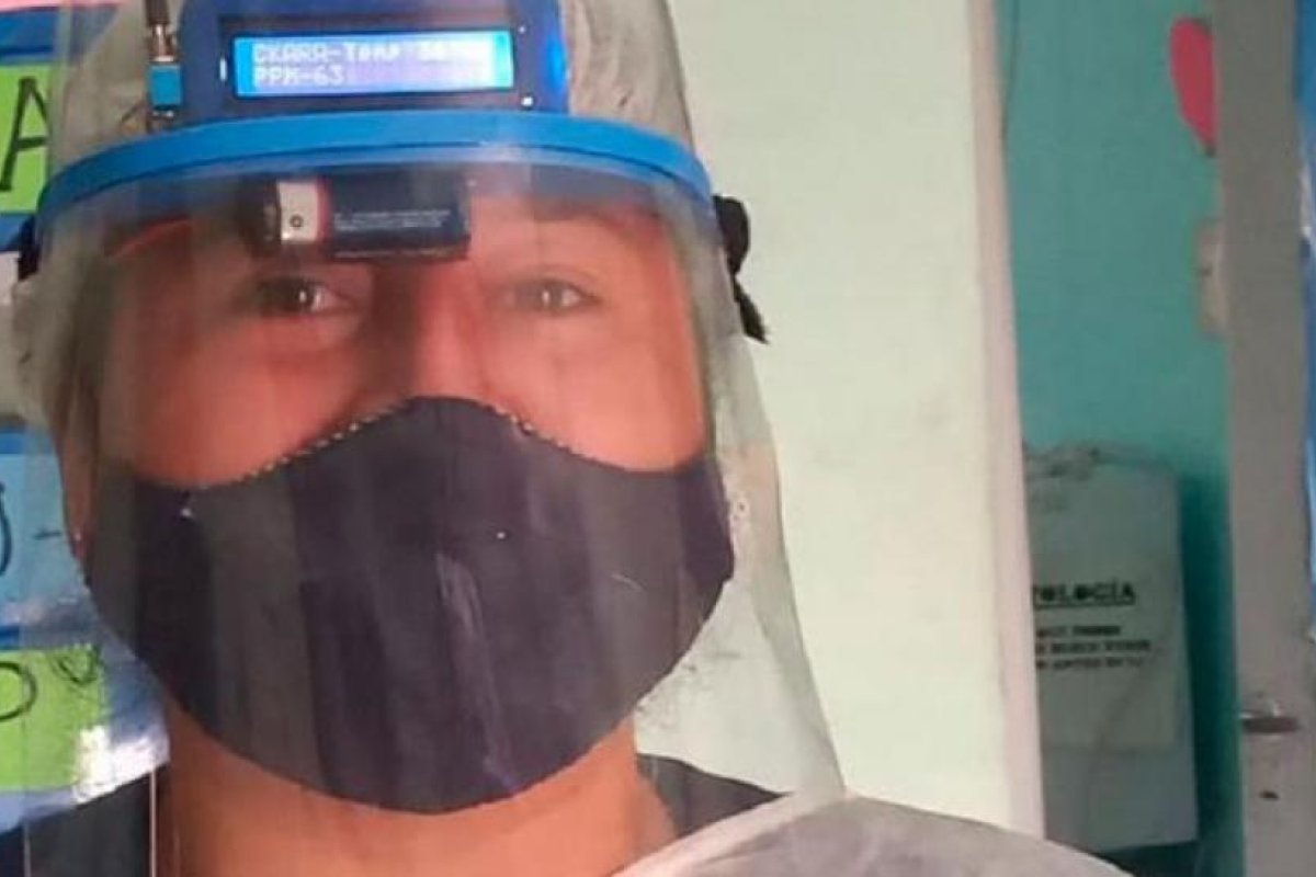 Santiagueños desarrollaron una mascarilla de protección facial inteligente