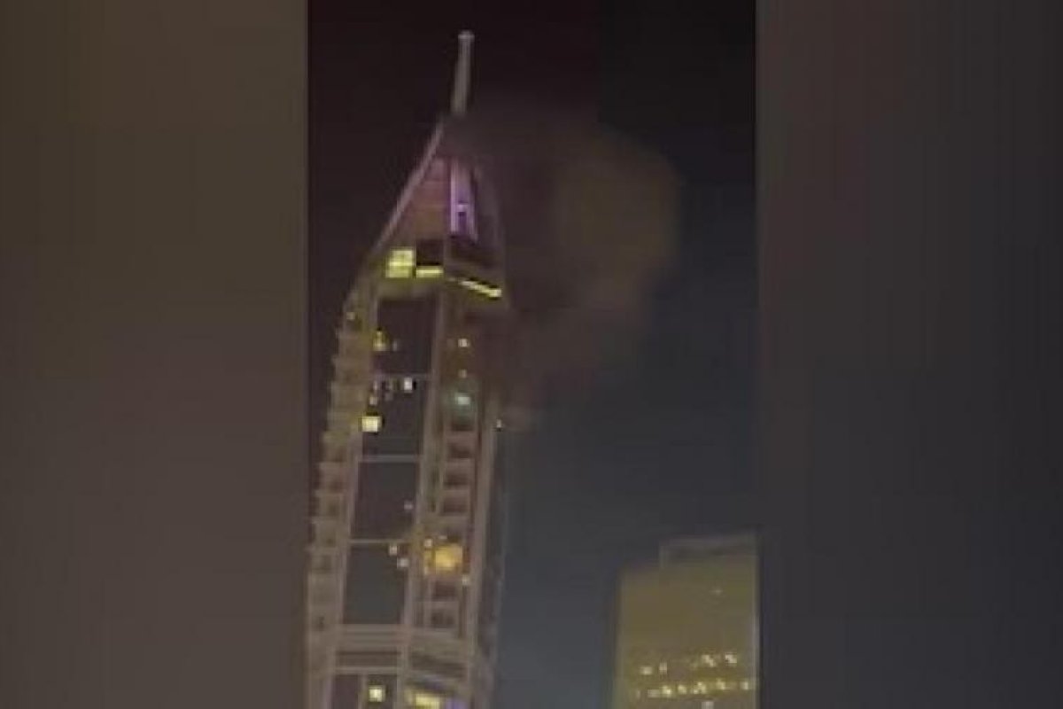 Incendio en Rascacielos de Dubái en el Contexto de Conflicto en Medio Oriente